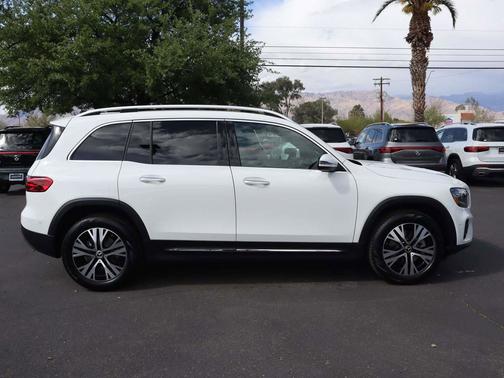 Polar White 2025 Mercedes-Benz GLB 250 Base