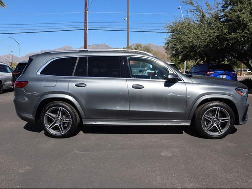 2025 Mercedes-Benz GLS 450 4MATIC
