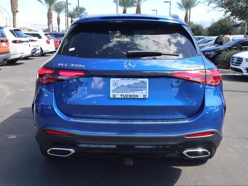 2025 Mercedes-Benz GLC 350e Base