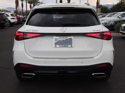 2026 Mercedes-Benz GLC 300 4MATIC