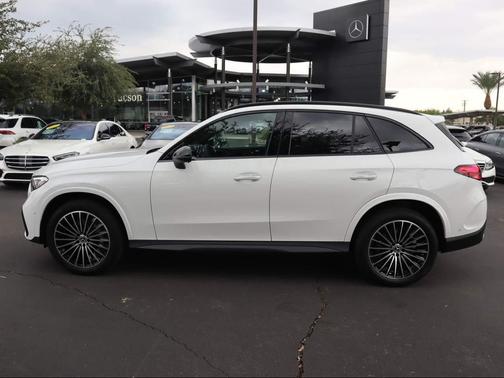 2026 Mercedes-Benz GLC 300 4MATIC