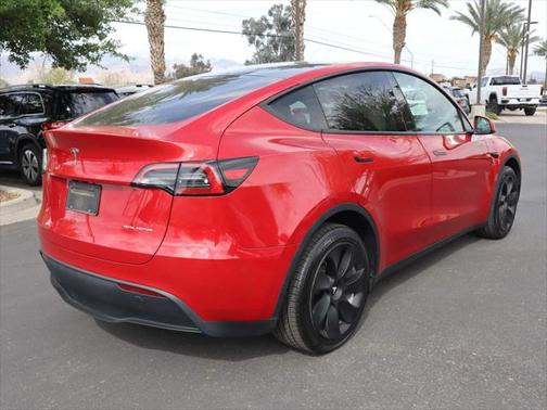 2023 Tesla Model Y Base