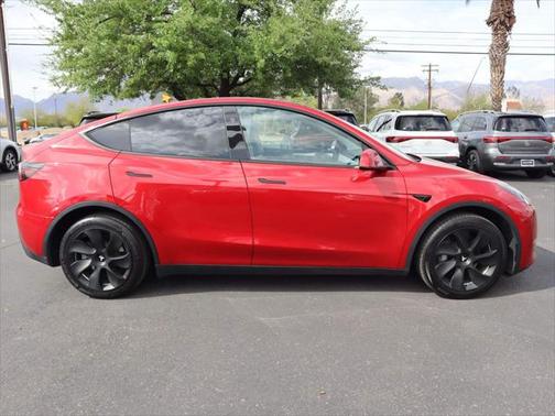 2023 Tesla Model Y Base