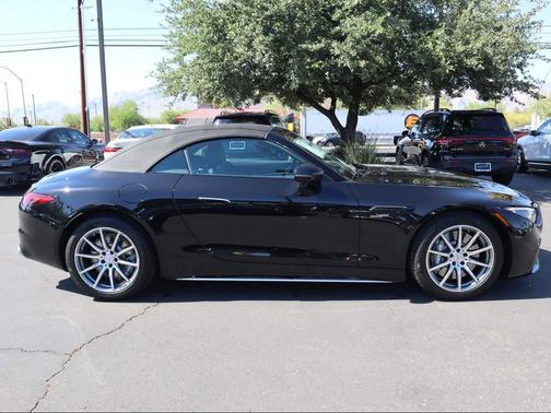 2025 Mercedes-Benz AMG SL 43 Base