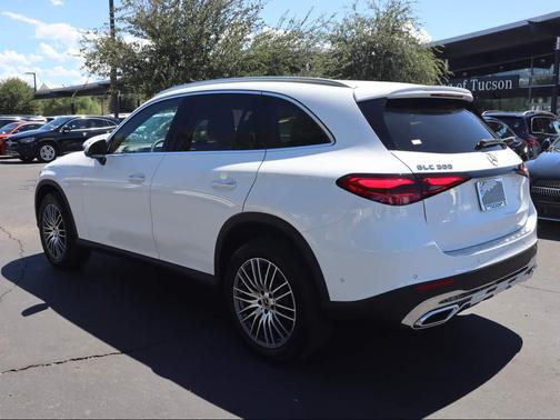 2026 Mercedes-Benz GLC 300 4MATIC