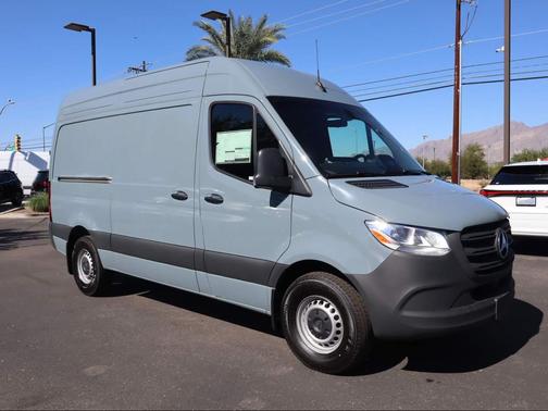 2025 Mercedes-Benz Sprinter 2500 Standard Roof