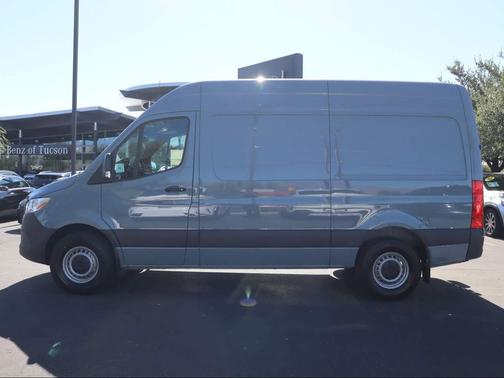 2025 Mercedes-Benz Sprinter 2500 Standard Roof