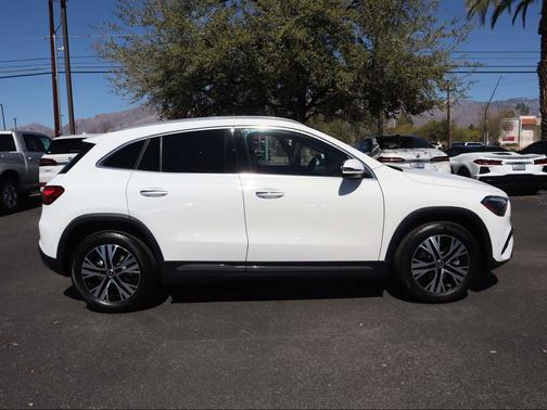 2025 Mercedes-Benz GLA 250 