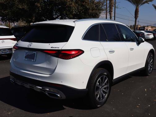 2025 Mercedes-Benz GLC 300 4MATIC