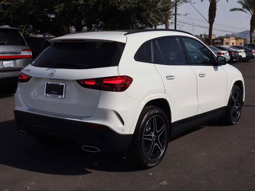 2025 Mercedes-Benz GLA 250 