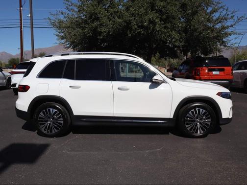 2025 Mercedes-Benz EQB 250 Base