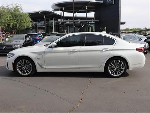 2022 BMW 530e Base