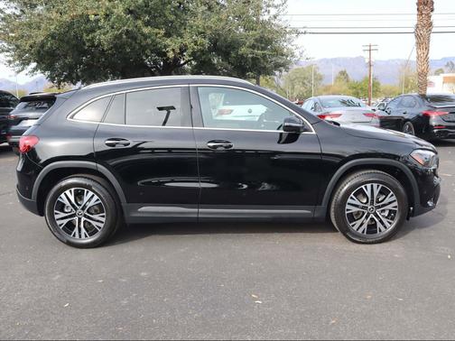 2025 Mercedes-Benz GLA 250 