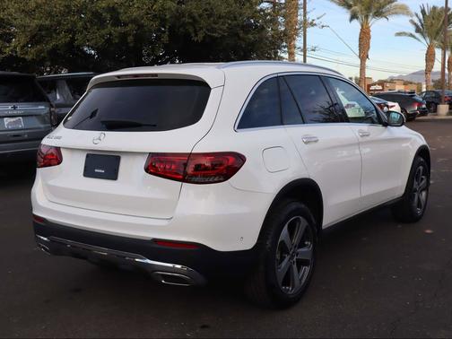 2022 Mercedes-Benz GLC 300 