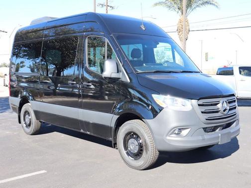 2024 Mercedes-Benz Sprinter 2500 Standard Roof