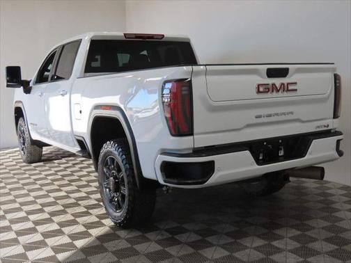 2024 GMC Sierra 2500 AT4