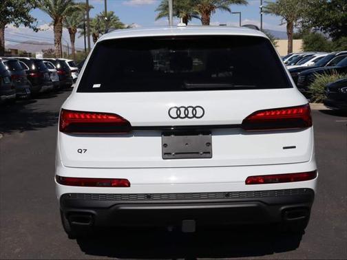 2025 Audi Q7 55 Premium Plus