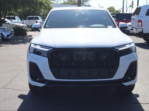 2025 Audi Q7 55 Premium Plus