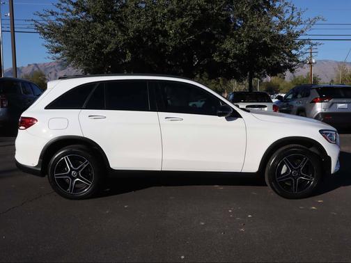 2022 Mercedes-Benz GLC 300 