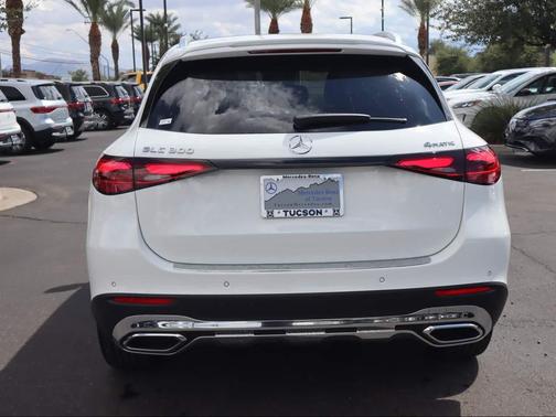 2026 Mercedes-Benz GLC 300 4MATIC