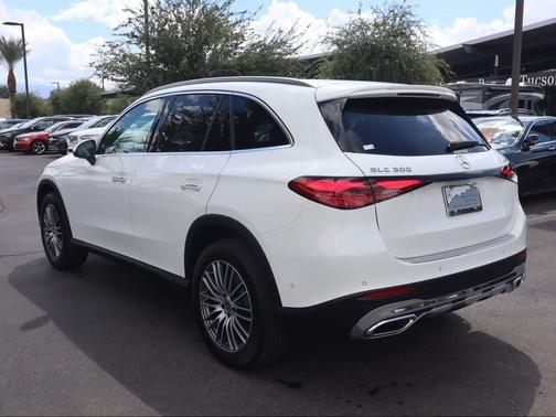 2026 Mercedes-Benz GLC 300 4MATIC