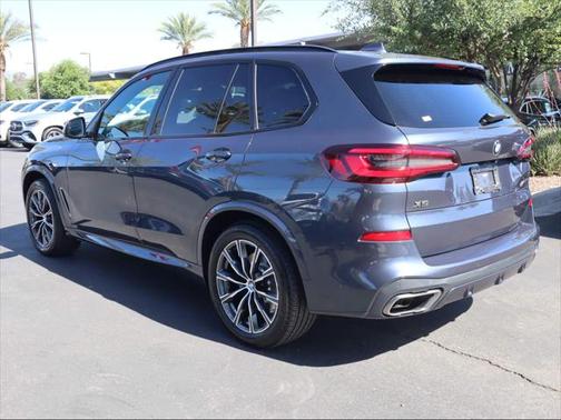 2022 BMW X5 M50i