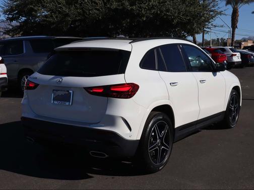 2025 Mercedes-Benz GLA 250 