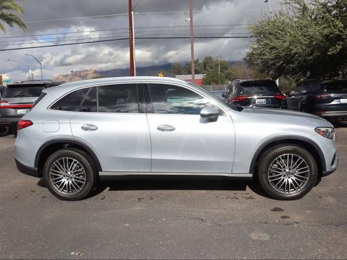 2023 Mercedes-Benz GLC 300 Base