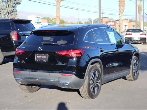 2025 Mercedes-Benz GLA 250 