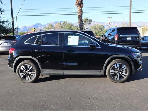 2025 Mercedes-Benz GLA 250 