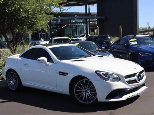Polar White 2019 Mercedes-Benz SLC 300