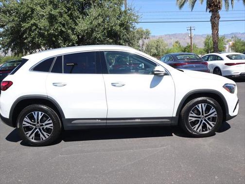 2025 Mercedes-Benz GLA 250 Base