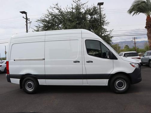 2025 Mercedes-Benz Sprinter 2500 Standard Roof