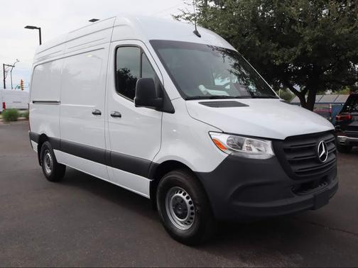 2025 Mercedes-Benz Sprinter 2500 Standard Roof