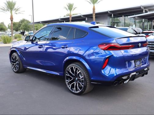 Photo 4 of 16 of 2021 BMW X6 M Base