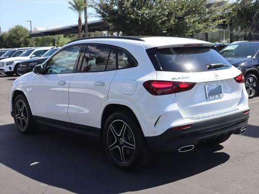 2025 Mercedes-Benz GLA 250 Base