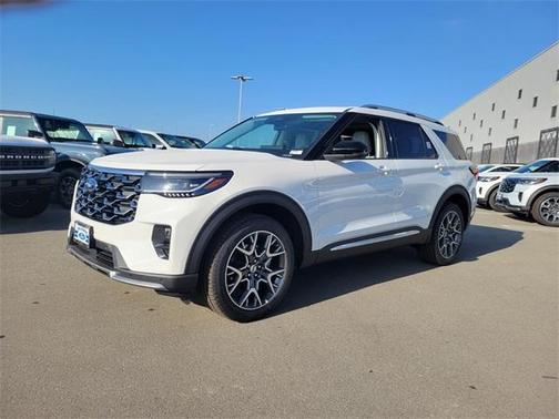 2025 Ford Explorer Platinum
