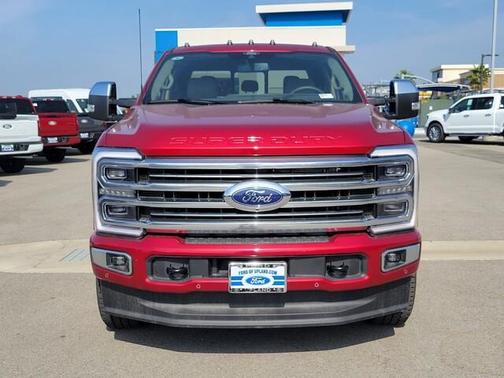 2025 Ford F-250 Platinum