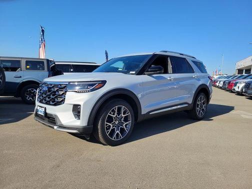 2025 Ford Explorer Platinum