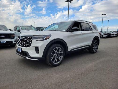 2025 Ford Explorer Platinum