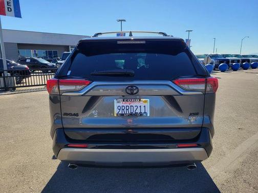 2025 Toyota RAV4 Hybrid XSE