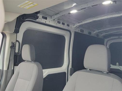 2025 Ford Transit-250 148 WB Medium Roof Cargo