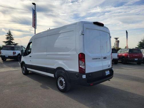 2026 Ford Transit-250 148 WB Medium Roof Cargo