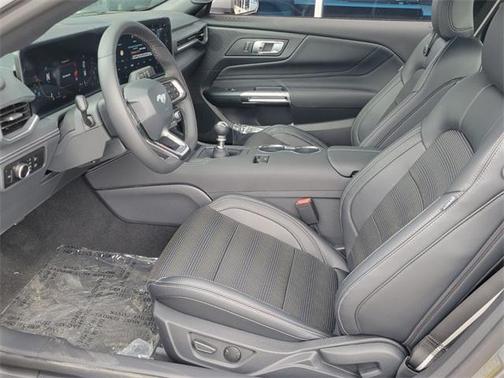 2025 Ford Mustang 