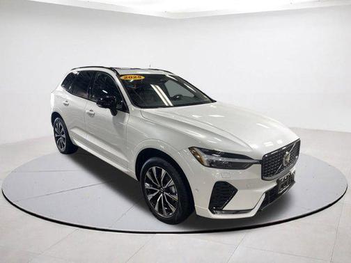 2025 Volvo XC60 B5 Plus