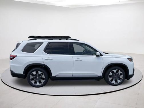 Platinum White Pearl 2026 Honda Pilot Elite