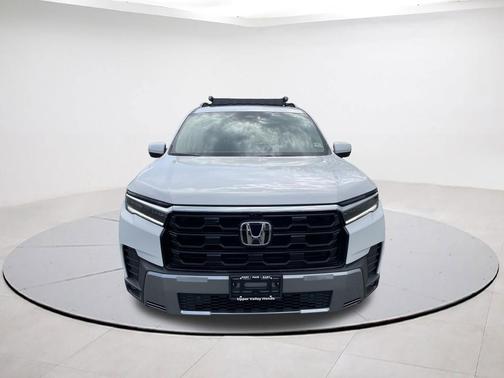 Platinum White Pearl 2026 Honda Pilot Elite
