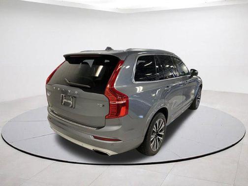 2020 Volvo XC90 T5 Momentum