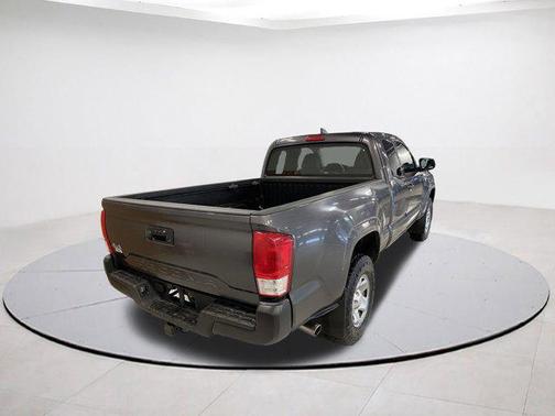 2016 Toyota Tacoma SR