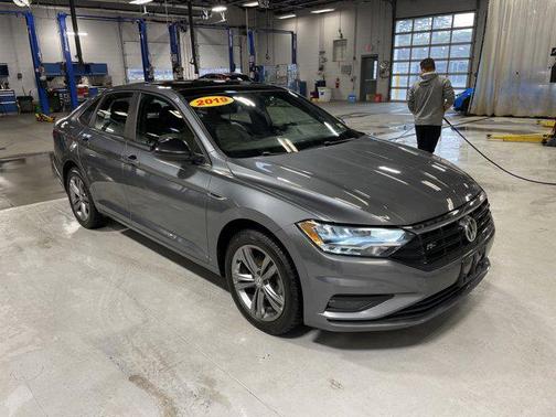 2019 Volkswagen Jetta 1.4T R-Line